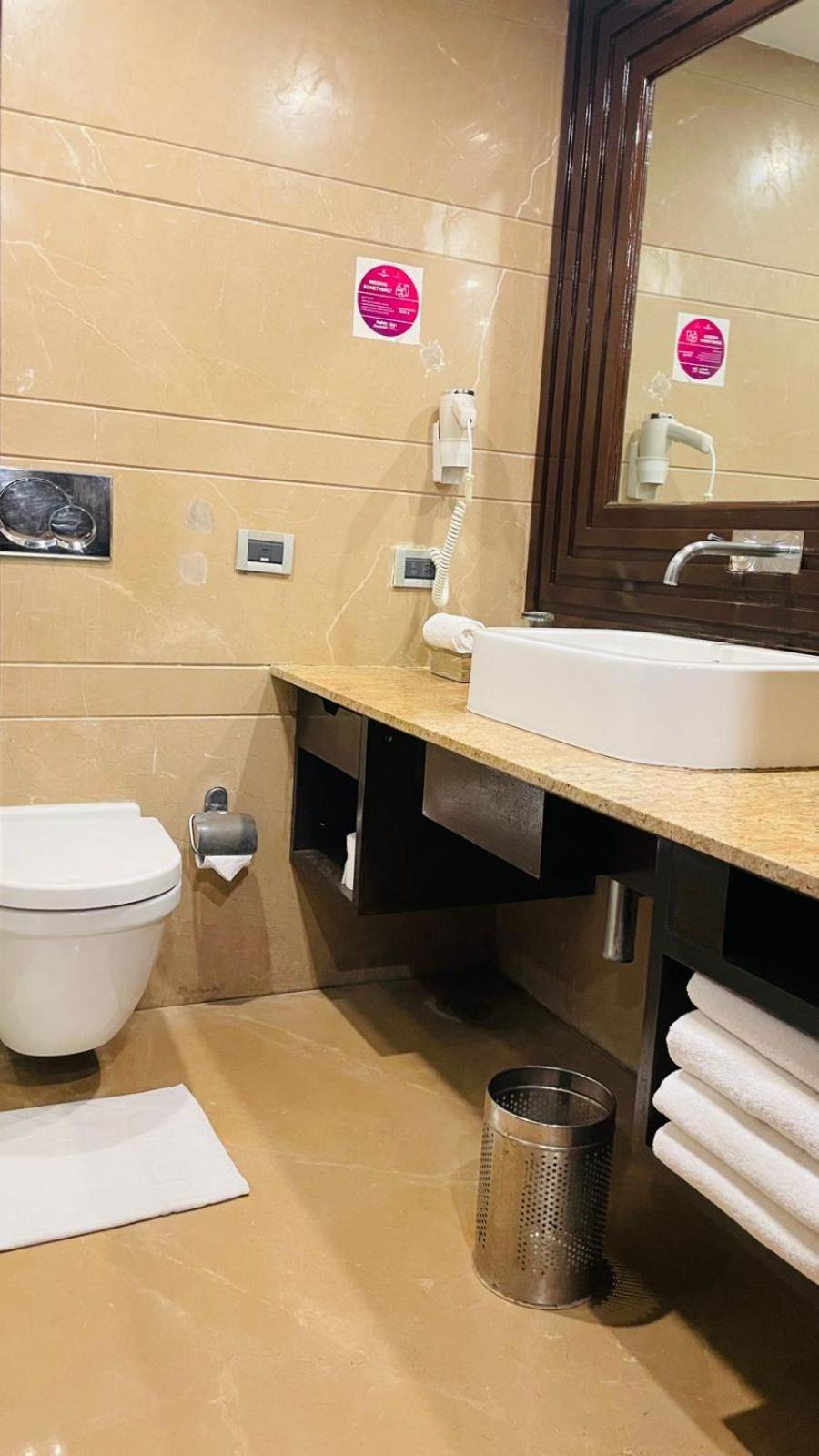 Royal Orchid Central Kireeti Hampi, Hospet Dış mekan fotoğraf
