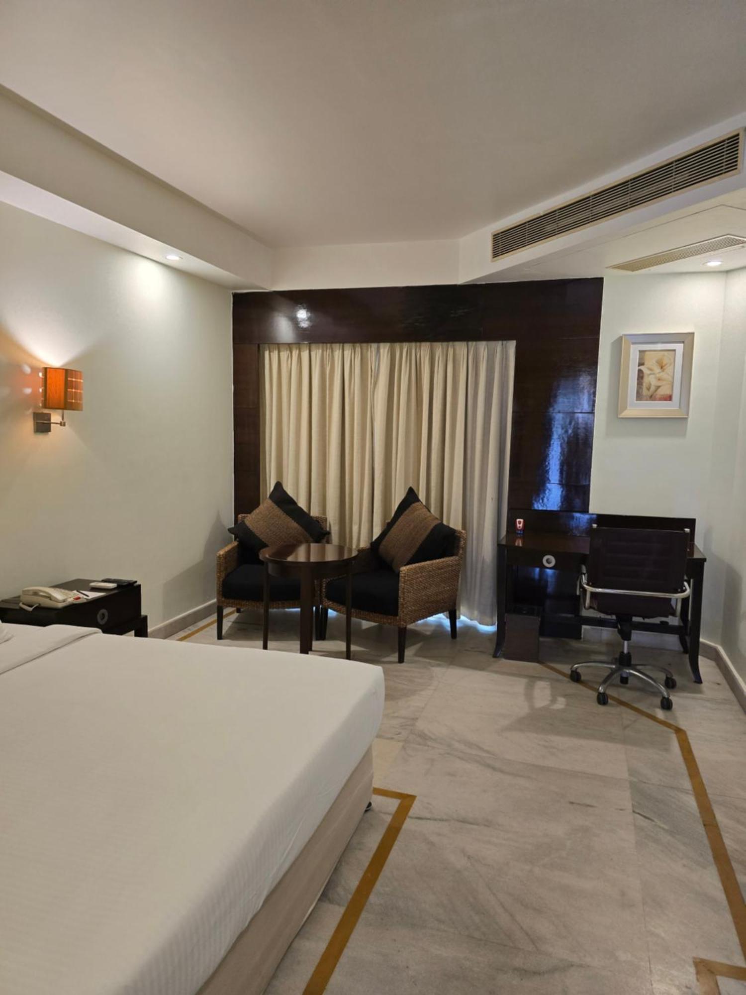 Royal Orchid Central Kireeti Hampi, Hospet Dış mekan fotoğraf