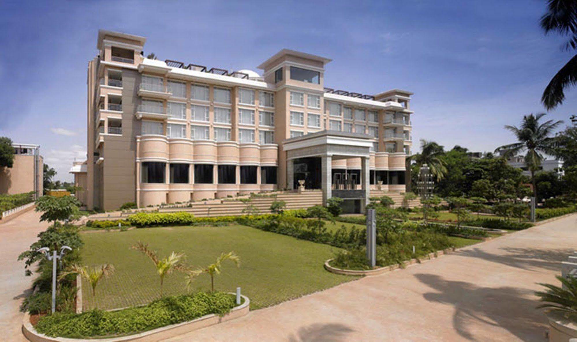 Royal Orchid Central Kireeti Hampi, Hospet Dış mekan fotoğraf