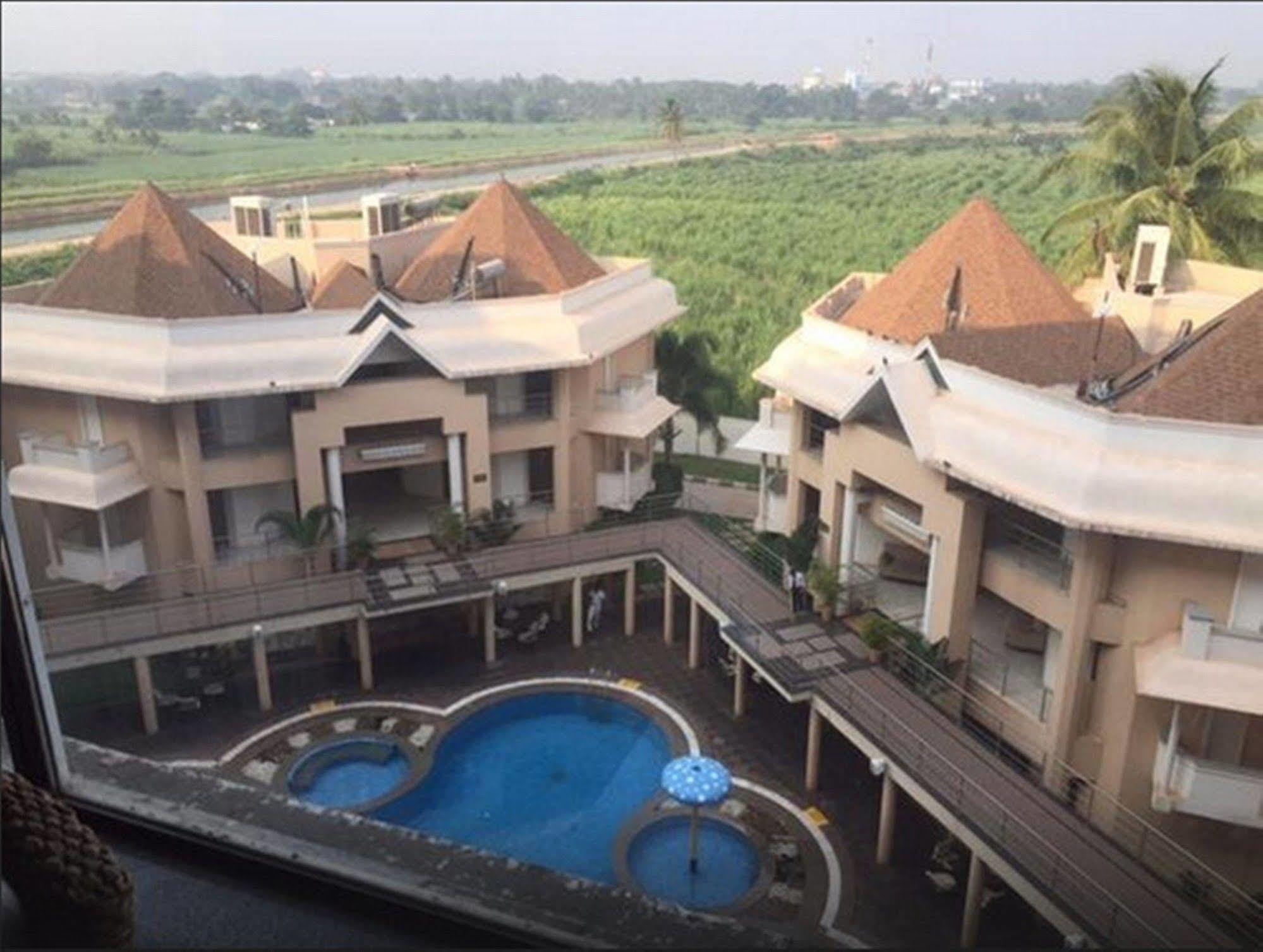 Royal Orchid Central Kireeti Hampi, Hospet Dış mekan fotoğraf