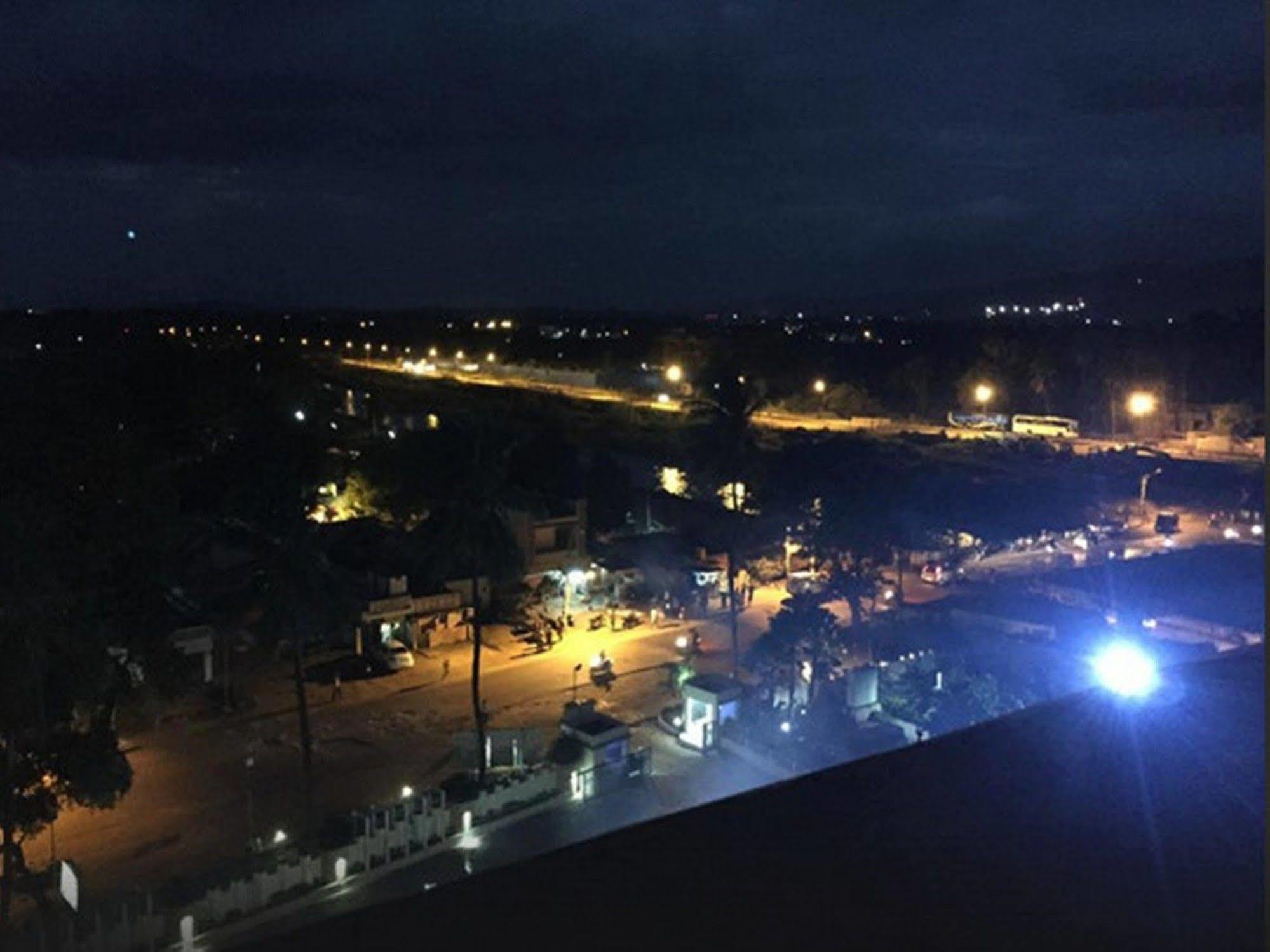 Royal Orchid Central Kireeti Hampi, Hospet Dış mekan fotoğraf